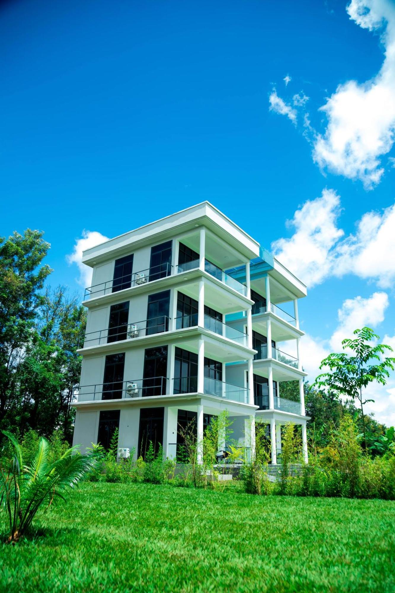 Shose Farmhouse Chalets & Campsite Moshi Luaran gambar