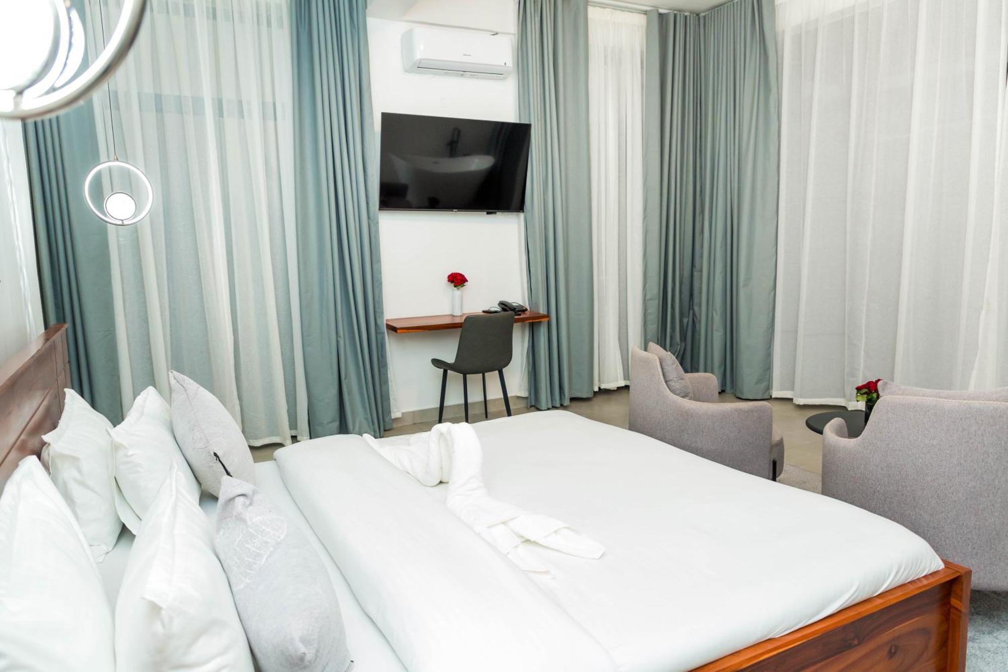 Shose Farmhouse Chalets & Campsite Moshi Luaran gambar