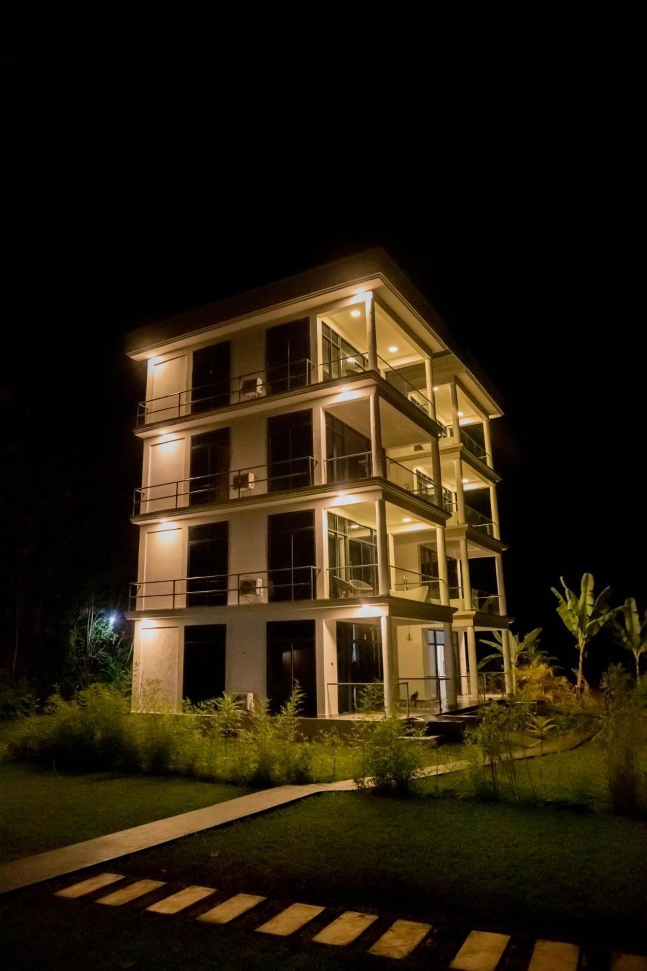 Shose Farmhouse Chalets & Campsite Moshi Luaran gambar